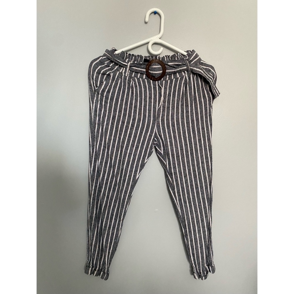 Striped pant with belt 💕